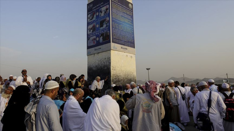 ADEM ŞENER HOCA ARAFAT’IN ÖNEMİNİ ANLATTI: ARAFAT’TA VAKFE OLMAZSA, HAC OLMUYOR