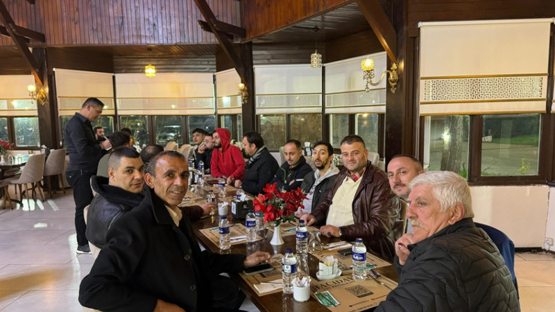 HACIDAYI TAÇ RESTORAN KLASİK  MERCEDES TUTKUNLARINI AĞIRLADI