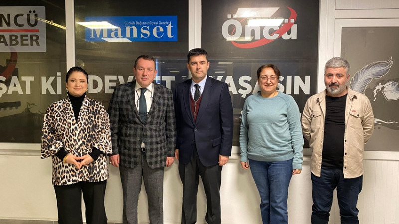 İYİ PARTİ’DEN ÖNCÜ TV’YE KUTLAMA ZİYARETİ