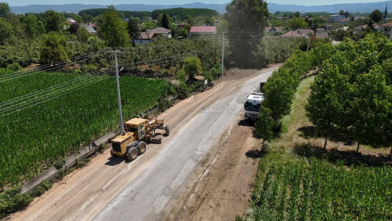 YOL GENİŞLETME ÇALIŞMALARI DEVAM EDİYOR 