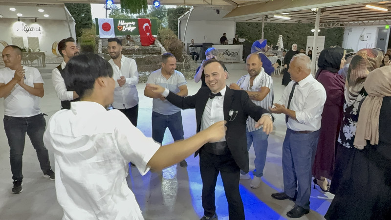JAPONYA’DAN DÜZCE’YE GELİN GELDİ: 13 BİN KİLOMETRELİK AŞK 