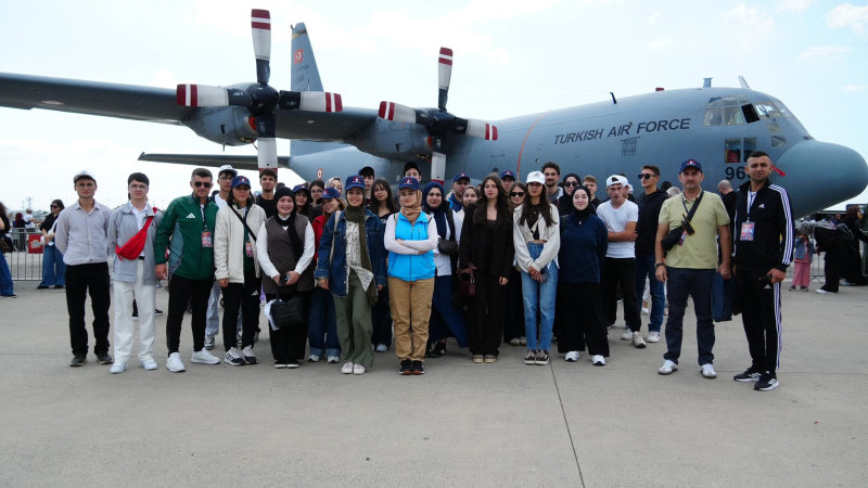 DÜZCE BELEDİYESİ’NDEN GENÇLERE TEKNOFEST GEZİSİ