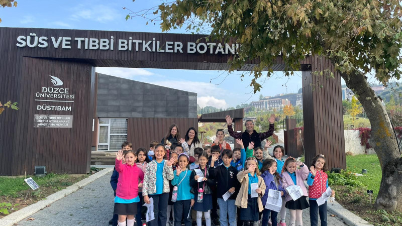 23 NİSAN İLKOKULU ÖĞRENCİLERİ, DÜ BOTANİK BAHÇESİ’Nİ ZİYARET ETTİ