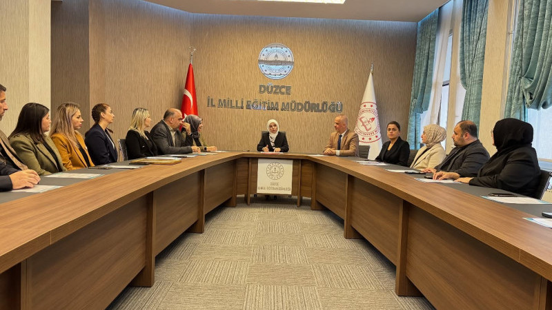 DÜZCE’DE 24 OKUL “ENERJİ DOSTU MAVİ YEŞİL OKUL” ETİKETİ ALDI