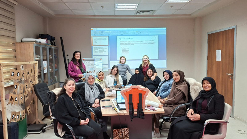 ANNE ADAYLARI BİLİNÇLENDİRİLİYOR