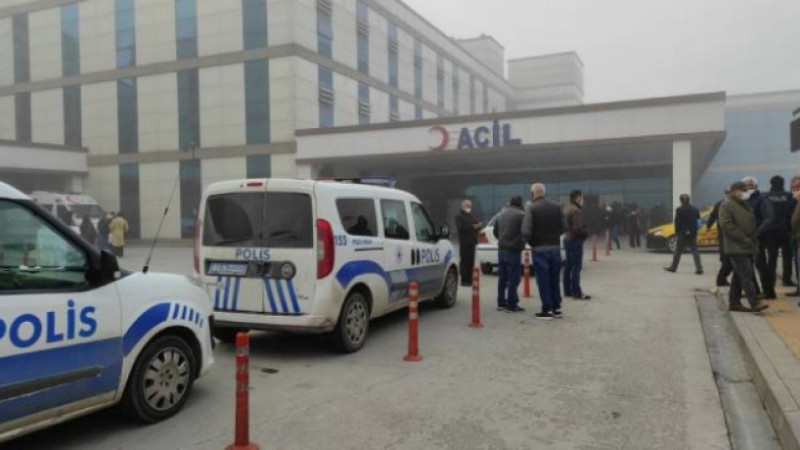 DÜZCE'DE OTOMOBİLLER ÇARPIŞTI: 4 YARALI 