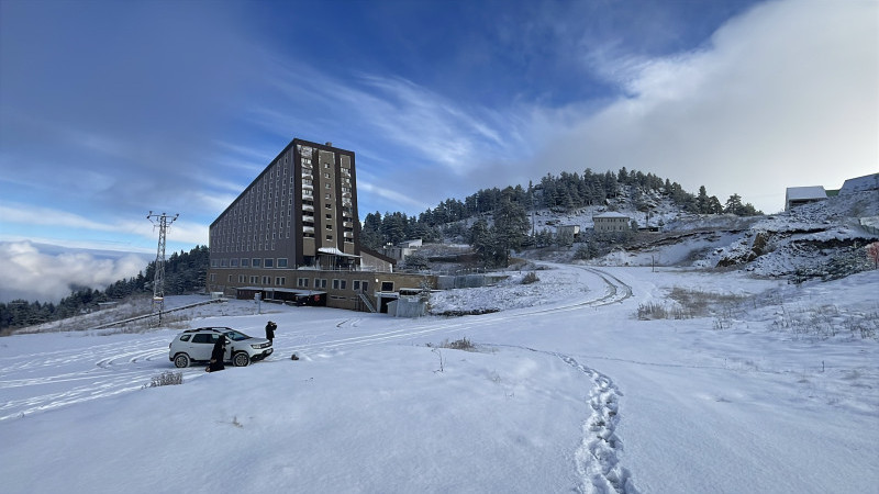 YÜKSEKLER BEYAZ ÖRTÜYLE KAPLANDI