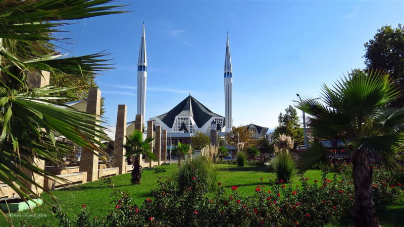 HUTBEDE DİN İSTİSMARINA DİKKAT ÇEKİLDİ 