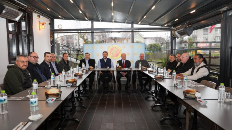 GAZETECİLERDEN ÖZLÜ’YE TEŞEKKÜR