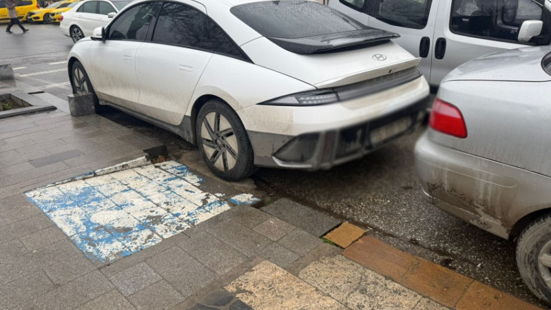 KURALSIZLIK DİZ BOYU!