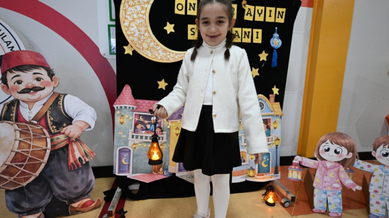 OTİZMLİ DURU DÜNYASINI RESİMLE RENKLENDİRDİ