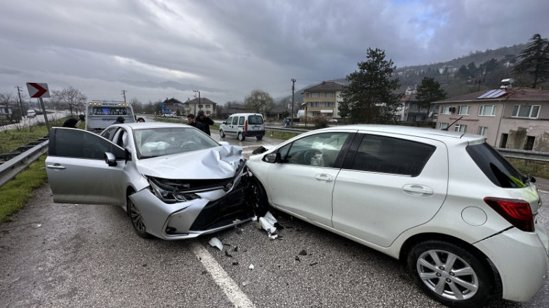 GÖLYAKA’DA KAZA: 3 YARALI