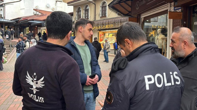 DÜZCE GAZETECİLER CEMİYETİ’NDEN GAZETECİYE YAPILAN SALDIRIYA KINAMA