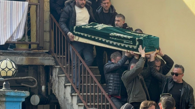 SİLAHLI SALDIRIDA HAYATINI KAYBEDEN GENÇ ADAM TOPRAĞA VERİLDİ