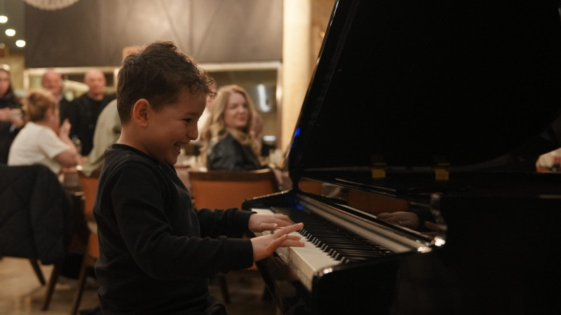 İSTİKLAL MARŞI’NIN YIL DÖNÜMÜNDE DUYGULANDIRAN SÜRPRİZ