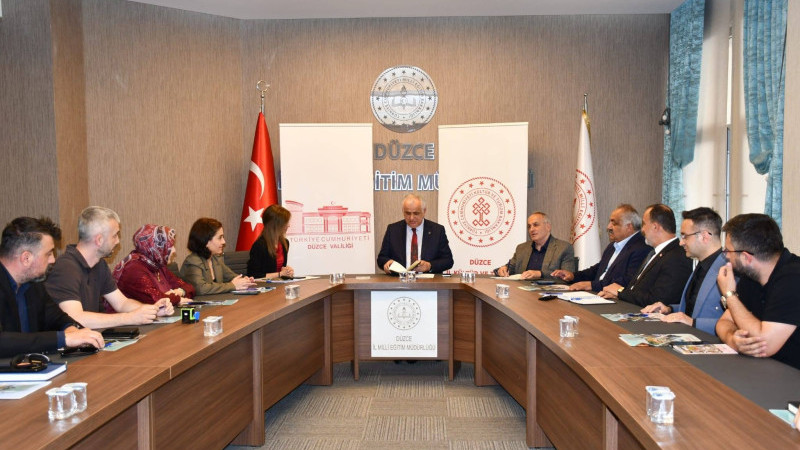 DÜZCE'NİN TURİZM GELECEĞİ MASAYA YATIRILDI