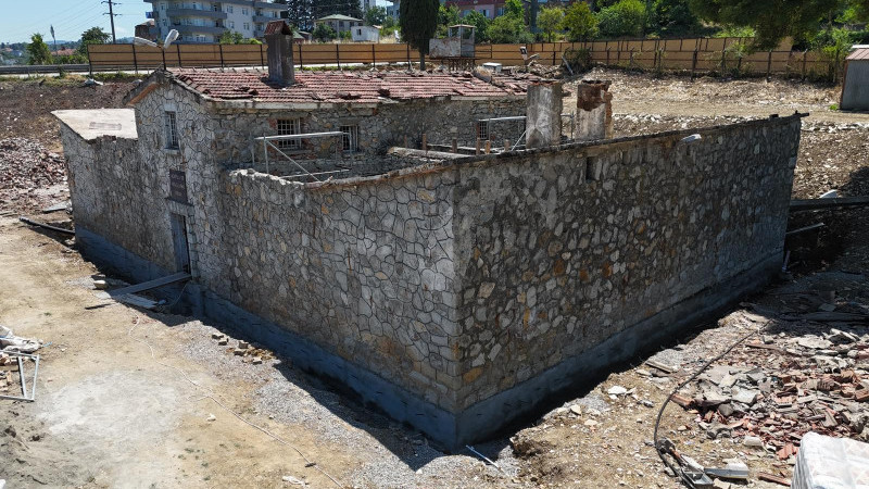 TARİHİ YAPIDA RESTORASYON ÇALIŞMALARI HIZ KESMEDEN SÜRÜYOR