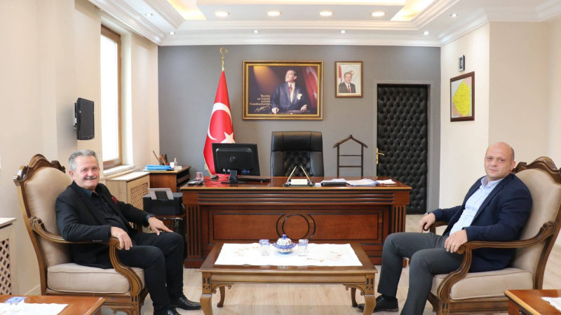 CUMAYERİ KAYMAKAMI GÖREVİNE BAŞLADI