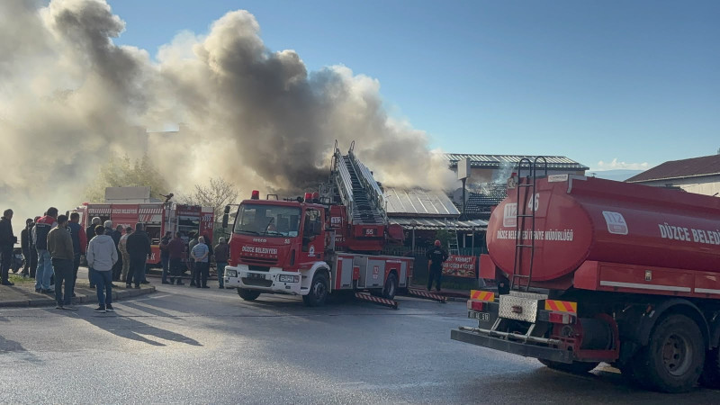 DÜZCE’DE KORKUTAN YANGIN