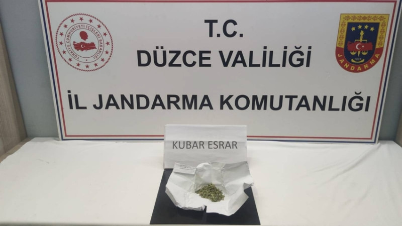 JANDARMA’DAN UYUŞTURUCU SATICILARINA ENGEL