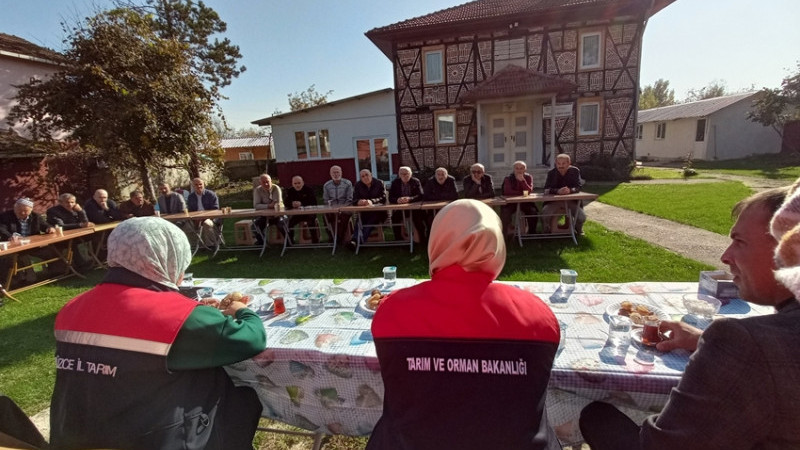 DÜZCE’DE “TARIM SAHADA ÇİFTÇİ” BULUŞMALARI DEVAM EDİYOR