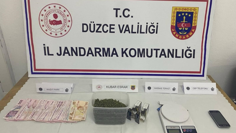 AKÇAKOCA’DA UYUŞTURUCU OPERASYONU