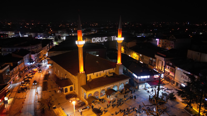 İKRAM STANDI HER CUMARTESİ BÜYÜK CAMİ ÖNÜNDE