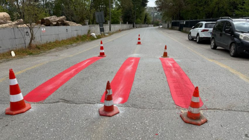 KÖYLERDE ALTYAPI VE YOL ÇALIŞMALARI DEVAM EDİYOR