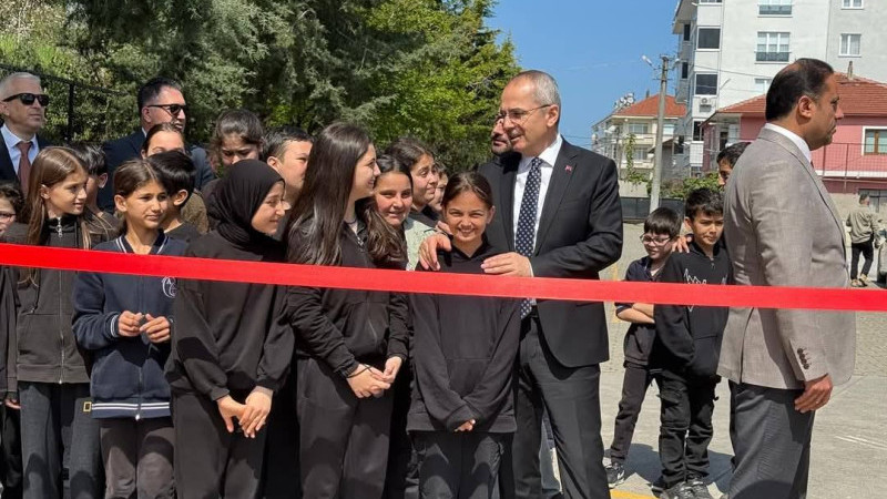 AKÇAKOCA’DA ÖĞRENCİLER BİLİM FUARI DÜZENLEDİ