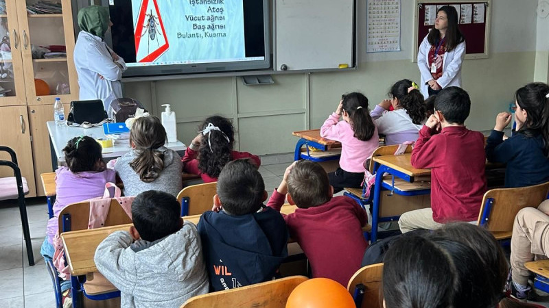AKÇAKOCA’DA ÖĞRENCİLERE AĞIZ VE DİŞ SAĞLIĞI EĞİTİMİ