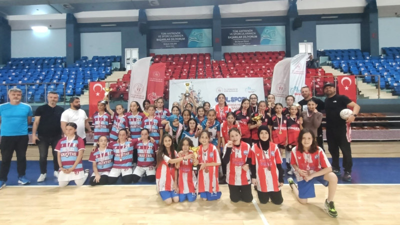OKUL SPORLARI KÜÇÜKLER FUTSAL MÜSABAKALARI TAMAMLANDI