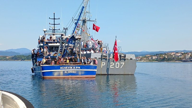 AKÇAKOCALILAR 19 MAYIS’TA ‘HAYALET GEMİ’Yİ ZİYARET ETTİ