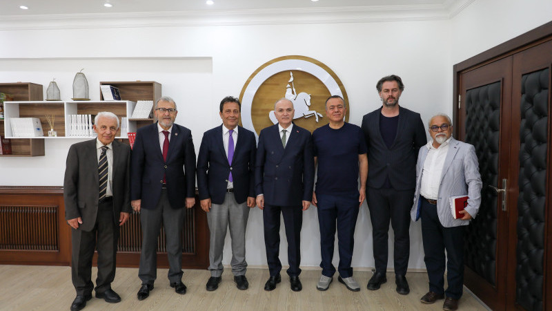 DÜZCE MÜTEAHHİTLER BİRLİĞİ’NDEN BAŞKAN ÖZLÜ’YE ZİYARET