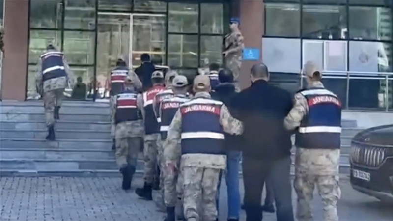 DEAŞ TERÖR ÖRGÜTÜNE YÖNELİK OPERASYON: 298 ŞÜPHELİ YAKALANDI