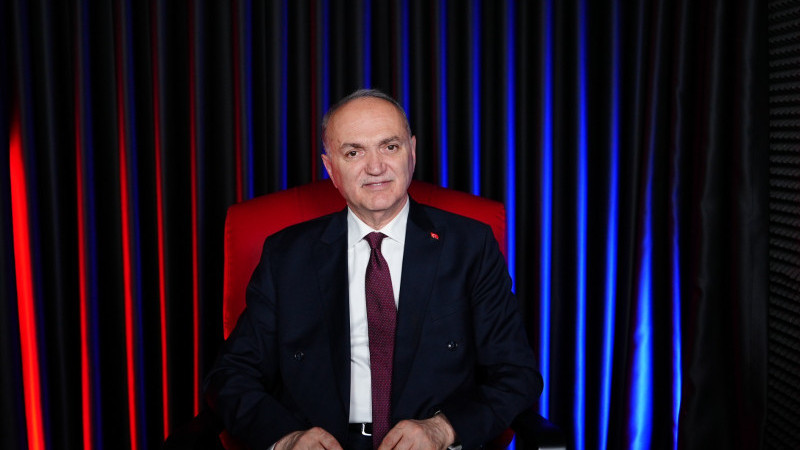 DÜZCE BELEDİYESİ VATANDAŞ İLE İLETİŞİMİ GÜÇLENDİRİYOR