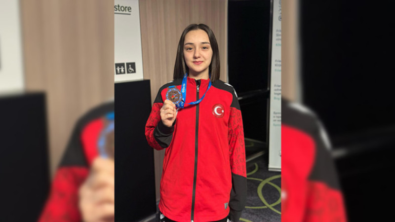 DAMLA NUR YILMAZ EYOF TAKIMINDA
