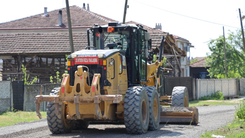 İL ÖZEL İDARESİ EKİPLERİ, KÖYLERDE ÇALIŞMALARINI SÜRDÜRÜYOR