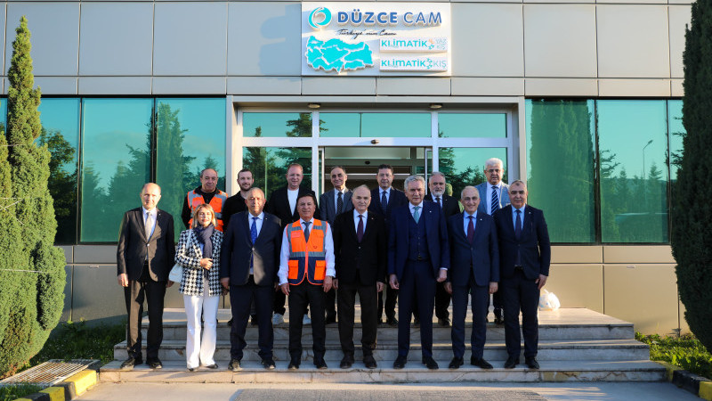 BAŞKAN ÖZLÜ İSO HEYETİNİ AĞIRLADI