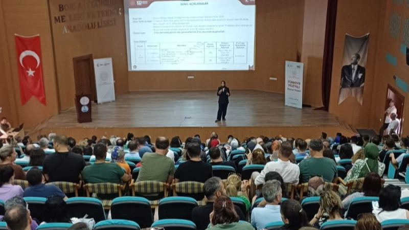 LGS BİLGİLENDİRME TOPLANTISI GERÇEKLEŞTİRİLDİ