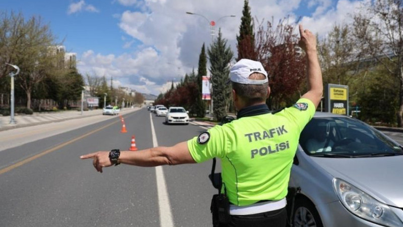DÜZCE’DE ASAYİŞ UYGULAMALARI DEVAM EDİYOR