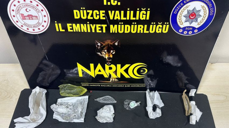 DÜZCE’DE POLİSTEN UYUŞTURUCU OPERASYONU  