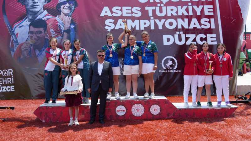 DÜZCE’DE OKÇULUK ŞÖLENİ İLK GÜN MÜSABAKALARI SONA ERDİ