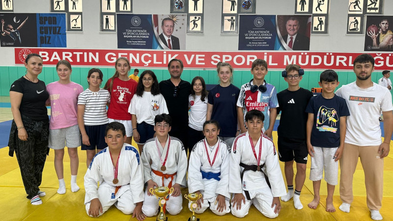 JUDODA 12 MADALYA KAZANDILAR
