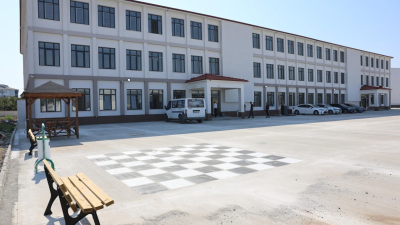 VALİ ASLAN, OKULLARIN YAPIMINDA ÇALIŞMALARI İNCELEDİ