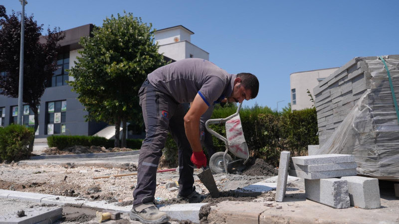 YAYALAR İÇİN KALDIRIMLAR YENİLENİYOR 