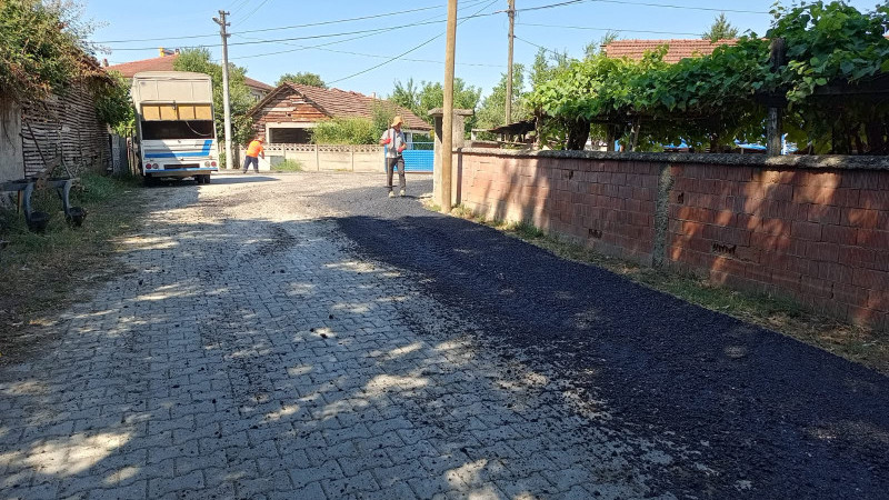 KÖY YOLLARI MODERNİZE EDİLİYOR