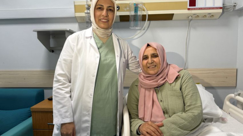 ŞİKAYETLERİNİ ASTIMA BAĞLADI, KANSERLE KONUŞAMAZ HALE GELDİ     