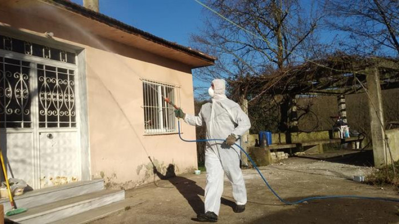 DÜZCE’DE KAHVERENGİ KOKARCA İLE KIŞLAK MÜCADELESİ BAŞLADI