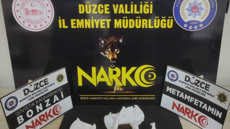   57 ŞAHSA UYUŞTURUCUDAN İŞLEM YAPILDI, 8 KİŞİ TUTUKLANDI 