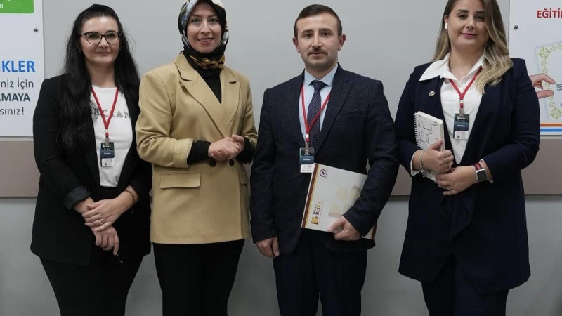 DÜZCE İŞ KULÜBÜ, İŞVEREN İLE İŞÇİ ARASINDA KÖPRÜ OLUYOR 